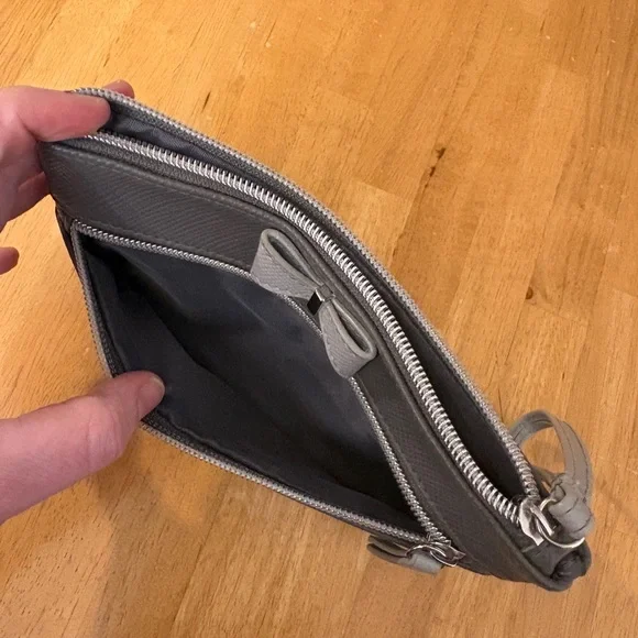 Gray Wristlet Clutch with bow detail - Picture 6 of 8